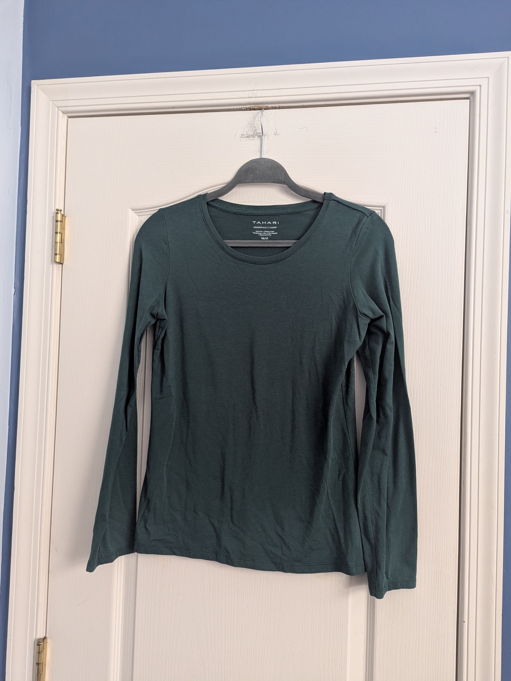 Tahari Deep Green Long-Sleeve Crewneck Top